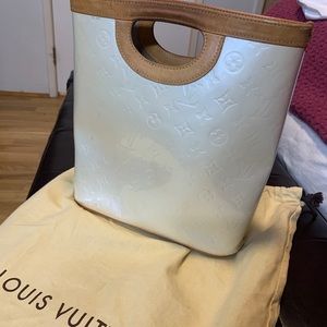 Cream patten Louis Vuitton purse